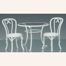 Tisch und Stühle aus Metall weiß
