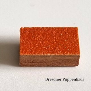 Schleifklotz mit Sandpapier