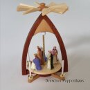 Miniaturpyramide aus Holz