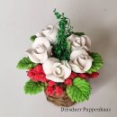 Rote und Weiße Blumen im Topf