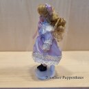 Mädchen im feinen Kleid