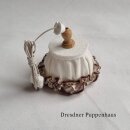 Hängelampe mit brauner Rüsche