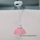 Weiße LED-Hängelampe mit rosa Schirm